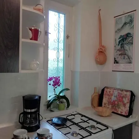 Apartment 6 *
